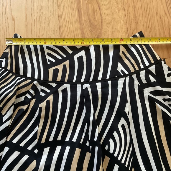 White House Black Market zebra Striped Skirt,  Size 6 - Picture 5 of 6